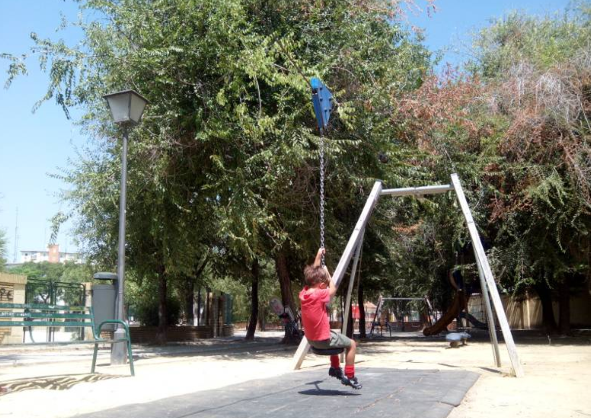 Imatge pels mitjans: Instal·lació d&#39;una Tirolina